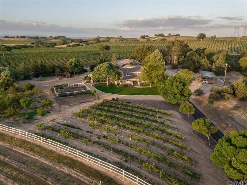 The Vineyard Farmhouse Villa