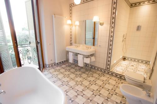 Superior Apartment image 7