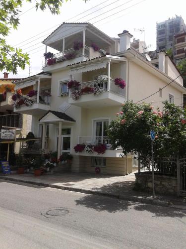 Katerina studios rooms-Biker friendly hotel in Kastoria