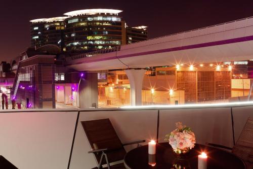 شرفة/ تراس, فندق السفينة الذهبية (Golden Ship Hotel) in الحمراء