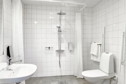 Moment Hotels - image 4