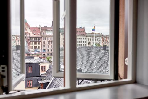 Moment Hotels - image 5