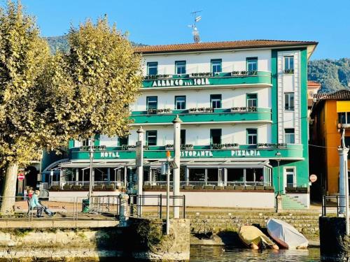  Albergo Del Sole in Porto Valtravaglia