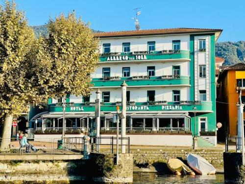 Accommodation in Porto Valtravaglia