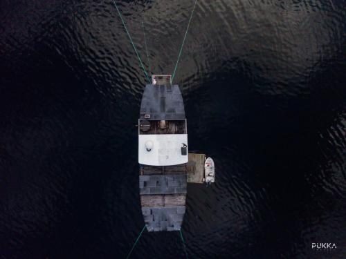 Volda Floating Home - image 3