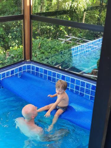 Casa ampla piscina aquecida centro Bombinhas