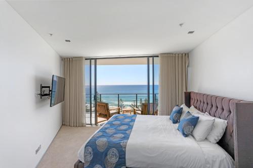 2 queen beds, 2 twin beds