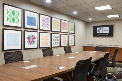 Holiday Inn Express Searcy By IHG - 회의실/연회장