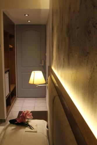 Achilles Hotel - image 4