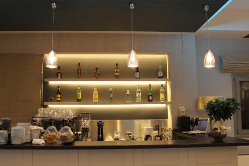 Achilles Hotel - image 3