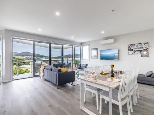 Fingal Bay View Unit 1 16 Tuna Crescent - image 2