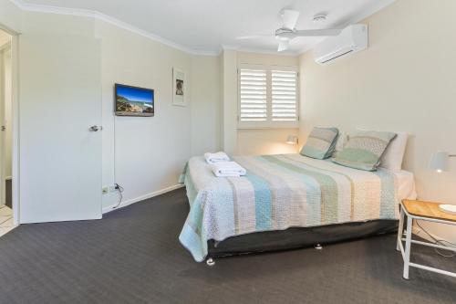 Seaside apartment minutes from Sunshine Beach - image 5