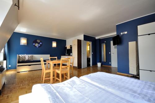 Five Elements Hostel Room Type - Apartment