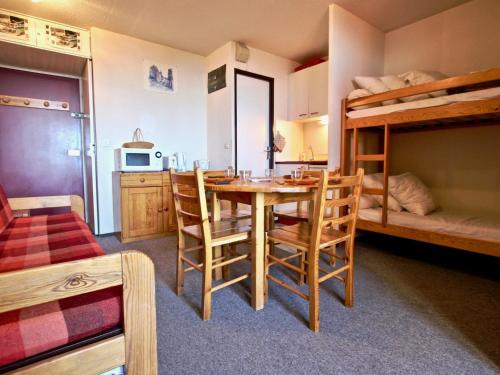 . Studio Chamrousse, 1 pièce, 4 personnes - FR-1-340-106