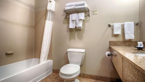 Best Western Plus Eastgate Inn & Suites