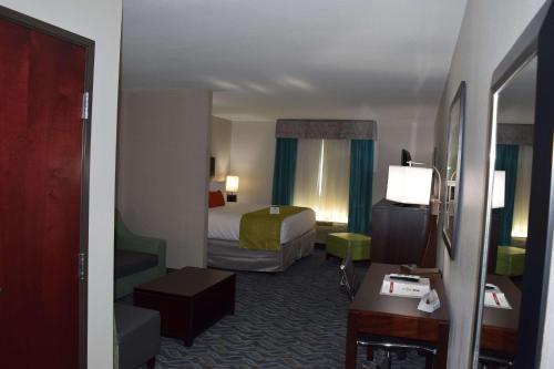 Best Western Plus Hardeeville Inn & Suites