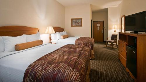 Queen Room with Two Queen Beds - Upstairs