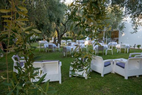 melograno Holiday Home with Swimming Pool and Private Beach