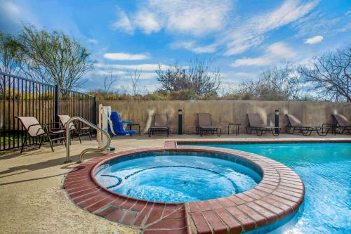 La Quinta by Wyndham Karnes City - Kenedy