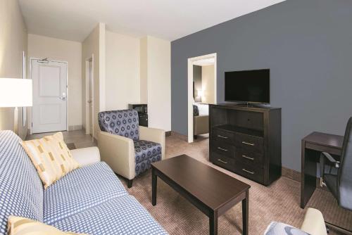 Sleeps 6