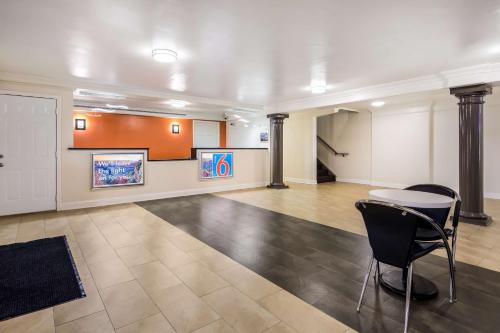 設施, Motel 6 North Little Rock, AR - McCain in 北小岩城