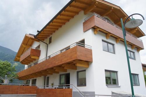 Three-Bedroom Superior Apartment