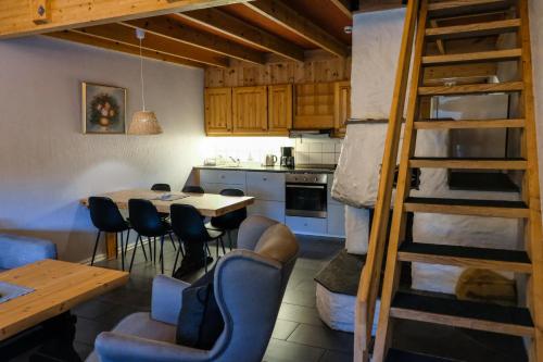 Two-Bedroom Apartment with Loft (6 Adults)