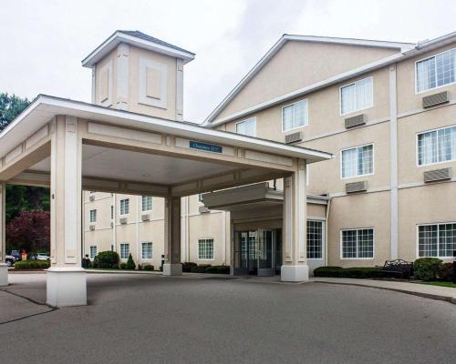 Comfort Inn & Suites in Dayville, USA