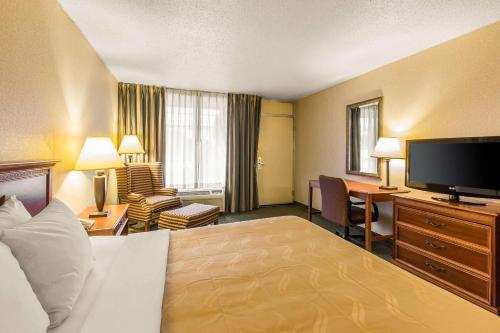 Quality Inn & Suites McDonough South I-75