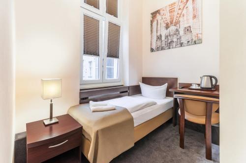 Upper Room Hotel Kurfürstendamm - image 2