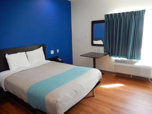 Knights Inn Houston – Houston, TX