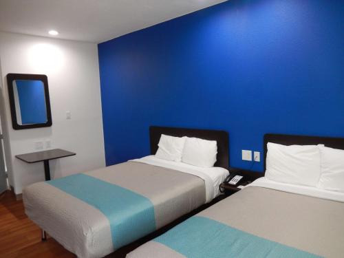Knights Inn Houston – Houston, TX