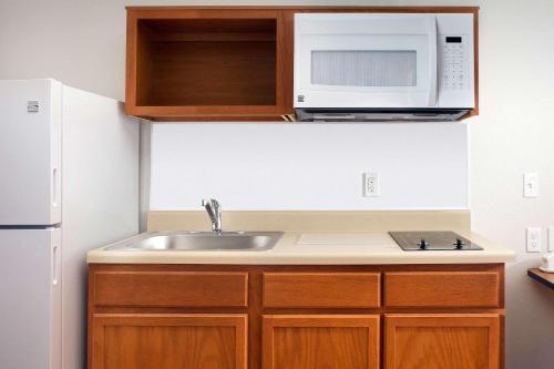 virtuve, WoodSpring Suites Chicago Darien in Darjena (IL)