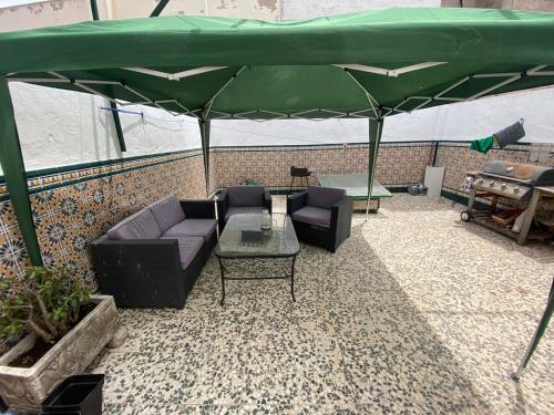 CASA REFORMADA CON TERRAZA/WIFI/AIRE ACONDICIONADO, Sevilla