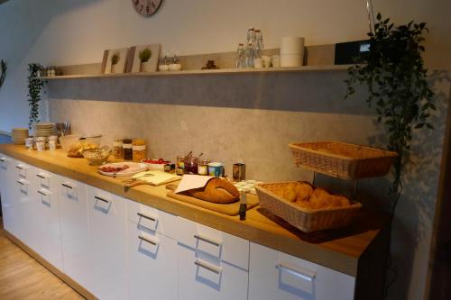 Pension & Ferienwohnungen Haus Edelweiß in Holzgau