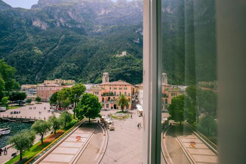 Grand Hotel Riva - image 11