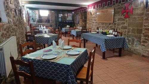 Restaurant, La Pata de Oca Hostal Rural y Albergue in Torres Del Rio