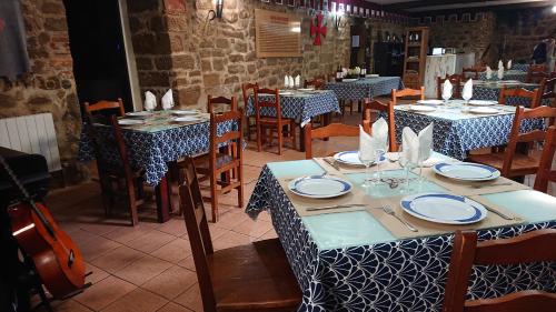 Restaurant, La Pata de Oca Hostal Rural y Albergue in Torres Del Rio