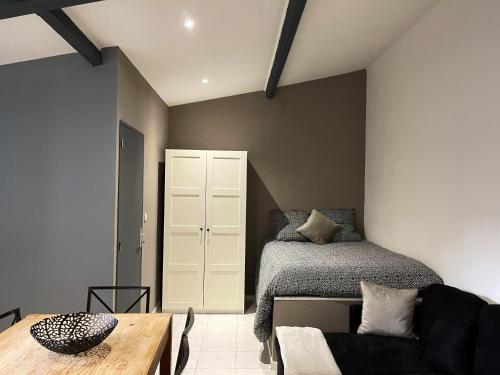 charmant studio meuble