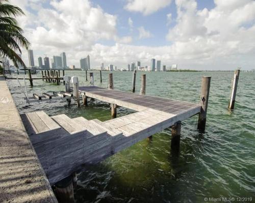 View, Villa Toscana - Luxury with Pool in Miami Beach (FL)