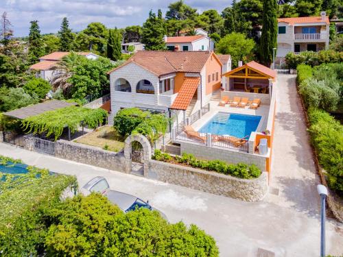 Holiday Home Villa Frančeska - image 8