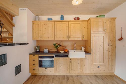 2 bedrooms, 3 beds