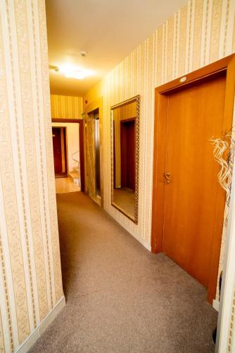 Globus Hotel - image 9