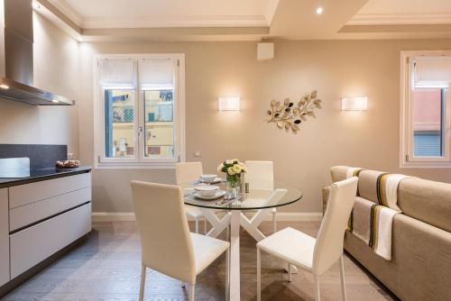 One-Bedroom Apartment image 3