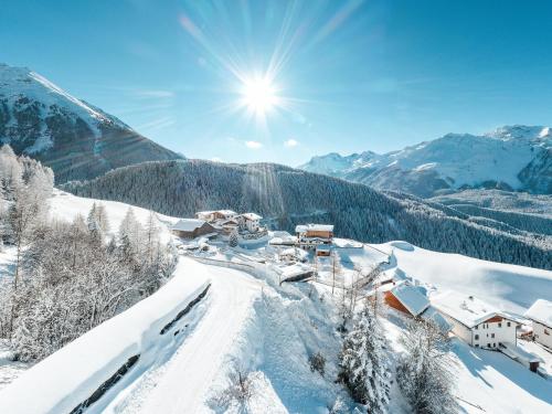 Biohof der Veitenhof - Ferienwohnungen und Chalet im Ötztal mit Wellness und Skipass