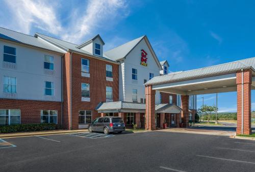 Red Roof Inn PLUS & Suites Birmingham - Bessemer