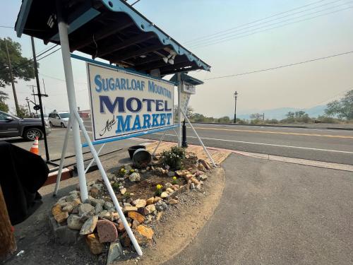 Sugarloaf Mountain Motel - Accommodation - Virginia City