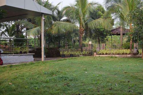 Jumbo Pool Villa, Ambernath