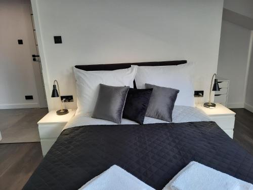 Cracow by Night Apartments Room Type - Standard Apartment