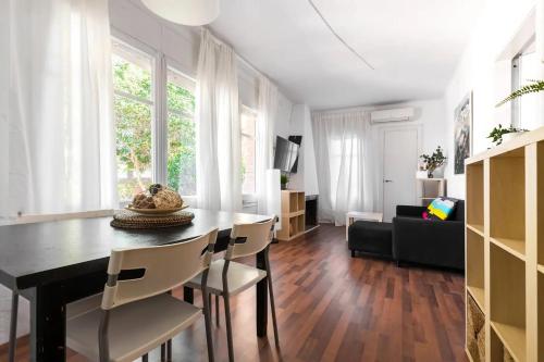  Casita con jardín privado en la playa in Castelldefels